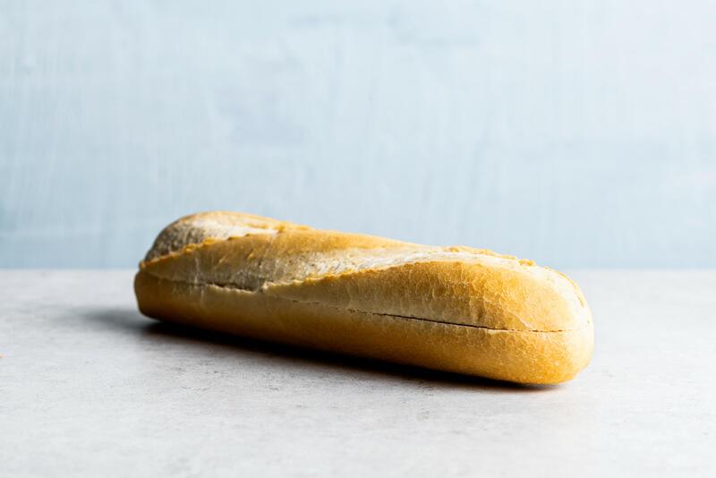 EXPRESS HALF BAGUETTE fully baked PRECUTTED