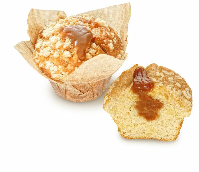 Apple-cinnamon muffin with caramel filling