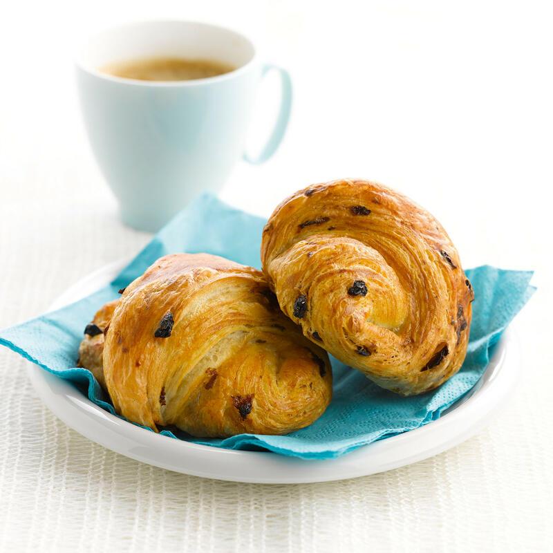 Danish butter roll with sultanas, preproved